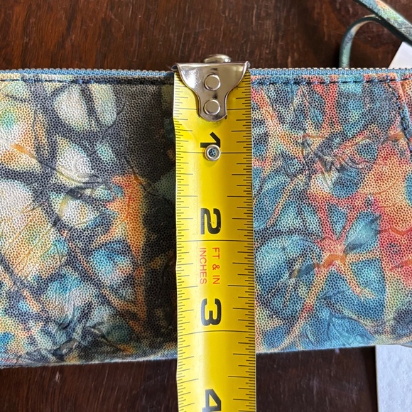HOBO INTERNATIONAL SUMMERTIME ABSTRACT WALLET - NWT - Picture 13 of 15